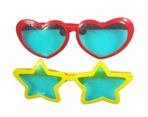 2 large glasses ( hearts , stars )