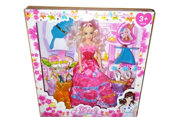 Barbie in box gift set