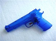 Water gun / transparent