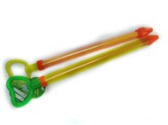 Pressure the gas water gun (pull long)