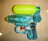 Transparent water gun