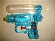 Transparent water gun (environmental / packaged food)