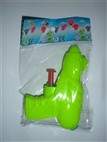 Solid color water gun