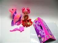 Slush molding pony is equipped 3.5-inch doll